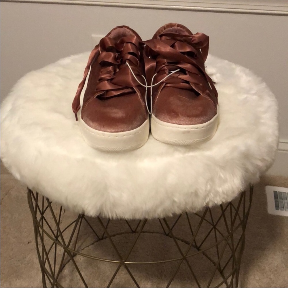 Steve Madden plush velvet shoes.